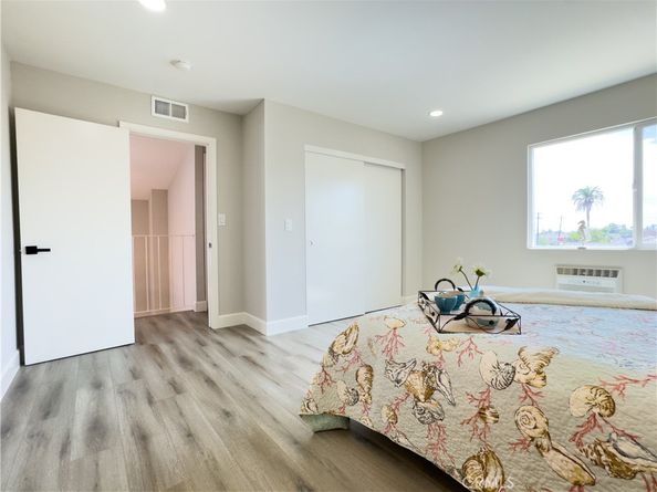 1353 Termino, Long Beach CA 90804
