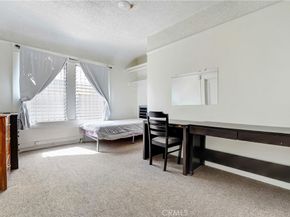 1041 Elden Avenue, Los Angeles CA 90006