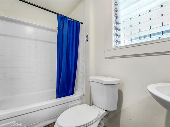 1041 Elden Avenue, Los Angeles CA 90006