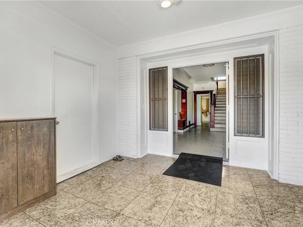 1041 Elden Avenue, Los Angeles CA 90006