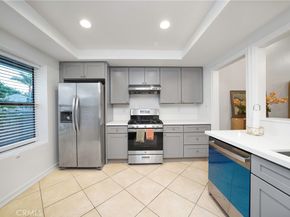 34 Lone Pine 40, Irvine CA 92604