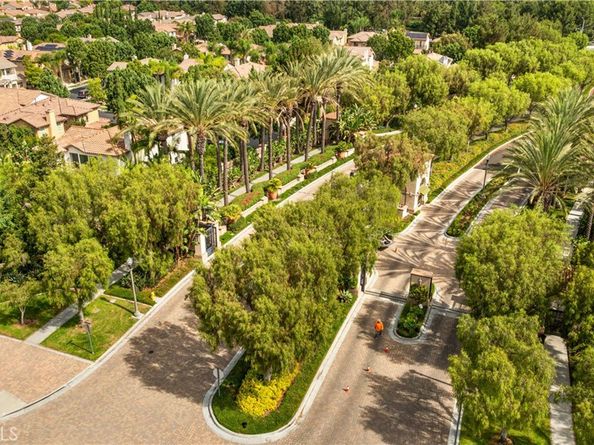 23 Vacaville, Irvine CA 92602