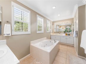 23 Vacaville, Irvine CA 92602