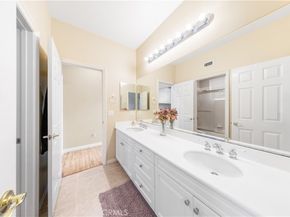 23 Vacaville, Irvine CA 92602