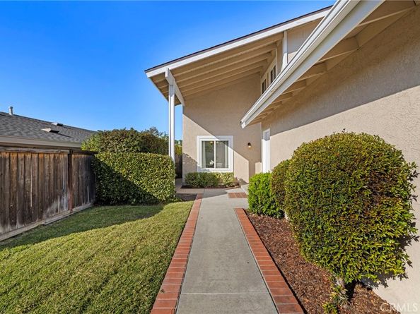 28481 La Noche, Mission Viejo CA 92692