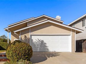 28481 La Noche, Mission Viejo CA 92692