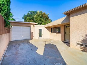 4425 Walnut Avenue, Long Beach CA 90807