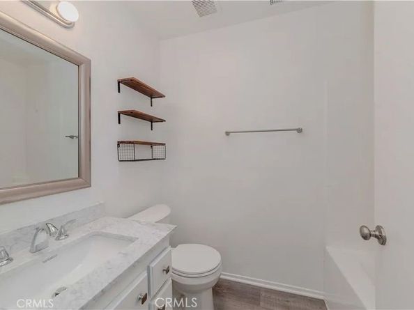 17722 Sergio Cir 203, Huntington Beach CA 92647