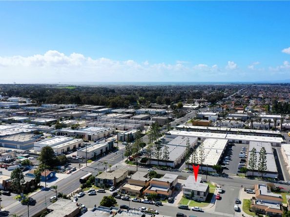 17441 Dairyview Circle, Huntington Beach CA 92647