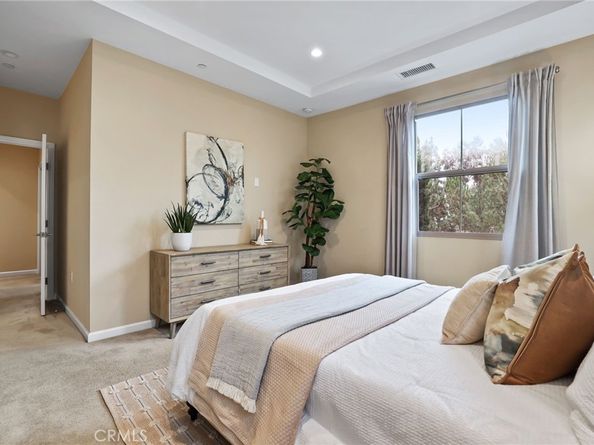172 Bishop, Irvine CA 92620
