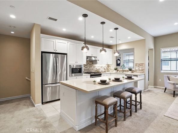 172 Bishop, Irvine CA 92620