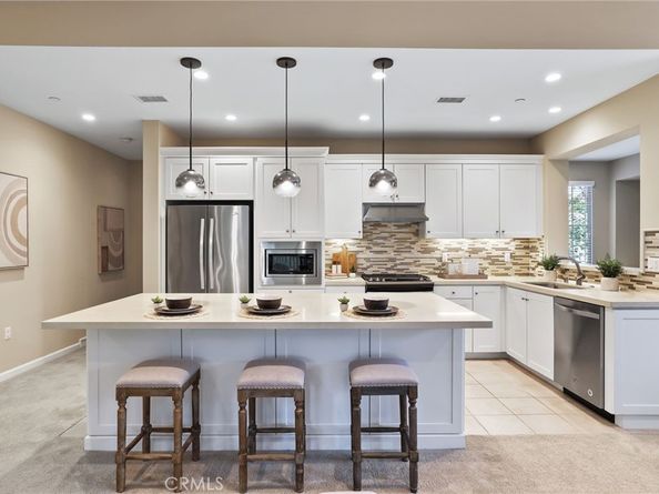 172 Bishop, Irvine CA 92620