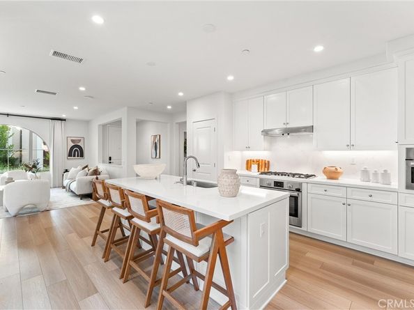 136 Newburry, Irvine CA 92618