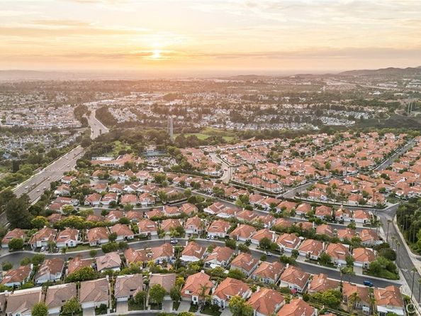21452 Bastia, Mission Viejo CA 92692