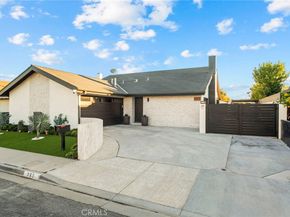 985 Begonia Avenue, Costa Mesa CA 92626