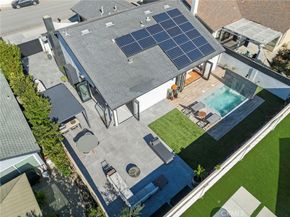 985 Begonia Avenue, Costa Mesa CA 92626