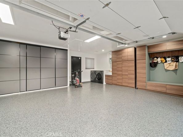 985 Begonia Avenue, Costa Mesa CA 92626