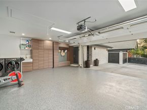 985 Begonia Avenue, Costa Mesa CA 92626