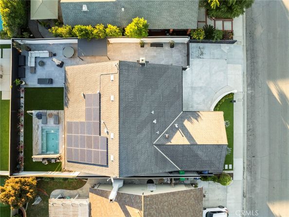 985 Begonia Avenue, Costa Mesa CA 92626