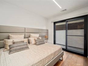 985 Begonia Avenue, Costa Mesa CA 92626