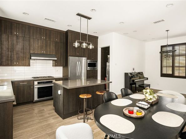 119 Strawberry, Irvine CA 92620