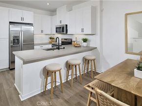 1328 W Oakcrest Paseo, Ontario CA 91762