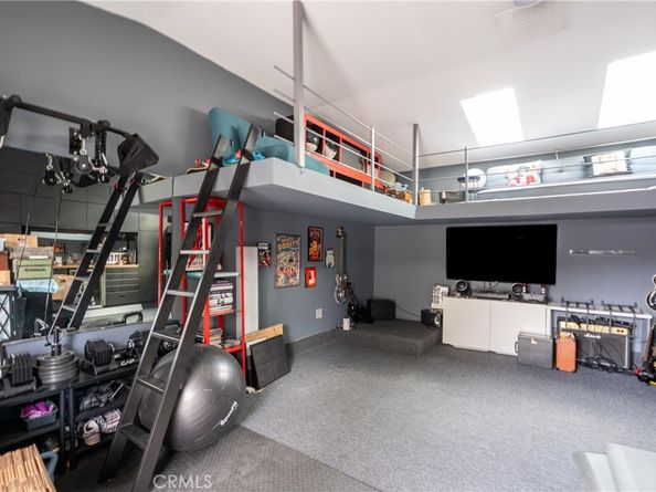 2615 Petaluma, Long Beach CA 90815