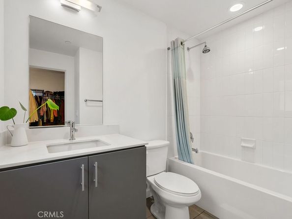 2222 1/2 Strata, Eagle Rock CA 90041