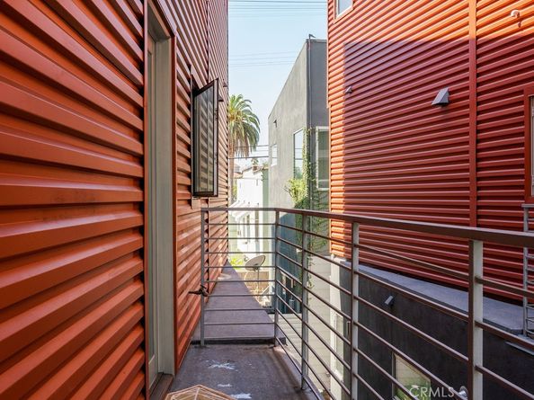 2222 1/2 Strata, Eagle Rock CA 90041