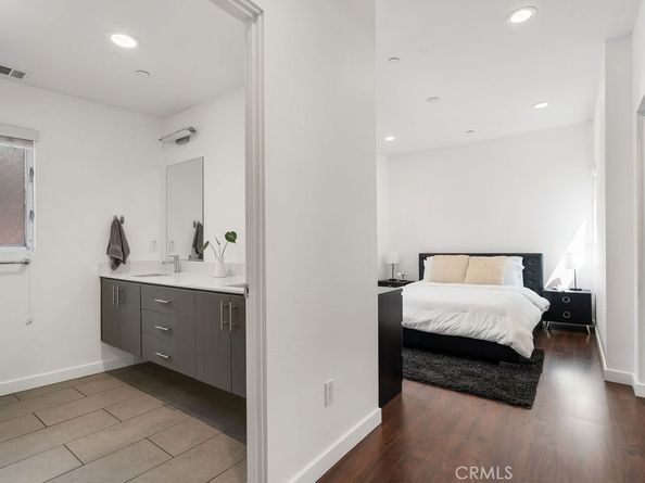 2222 1/2 Strata, Eagle Rock CA 90041