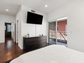 2222 1/2 Strata, Eagle Rock CA 90041