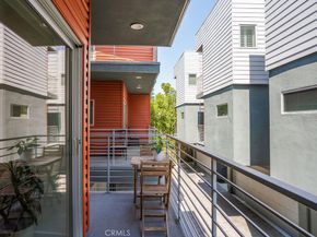 2222 1/2 Strata, Eagle Rock CA 90041