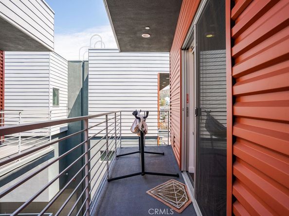 2222 1/2 Strata, Eagle Rock CA 90041