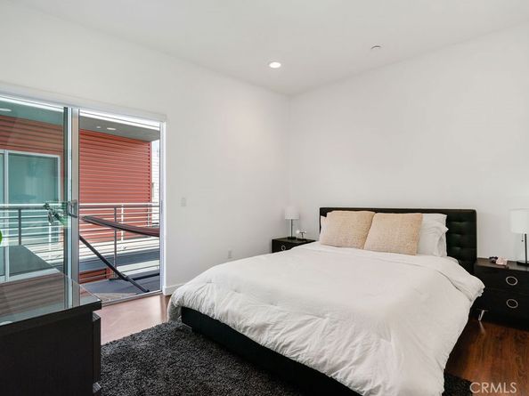 2222 1/2 Strata, Eagle Rock CA 90041