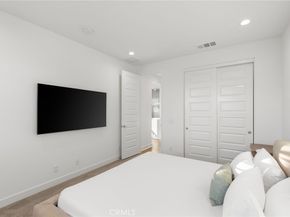 140 Reyes Alley, Lake Forest CA 92630