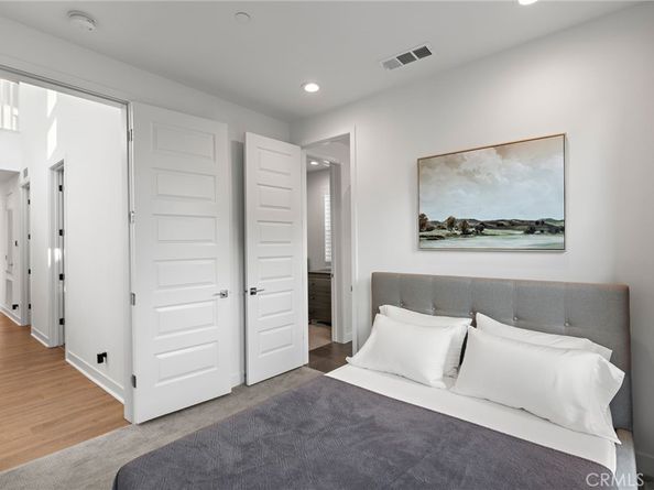 140 Reyes Alley, Lake Forest CA 92630