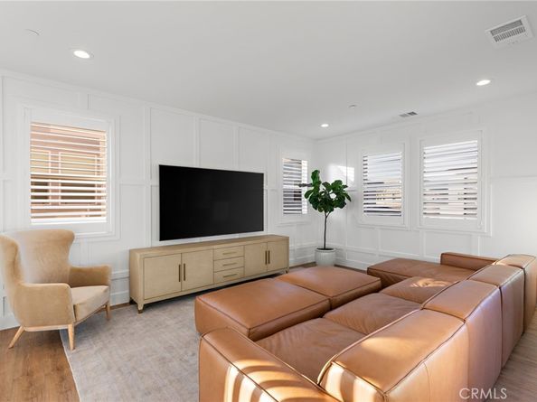 140 Reyes Alley, Lake Forest CA 92630