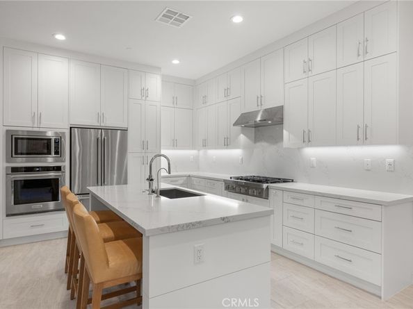 140 Reyes Alley, Lake Forest CA 92630