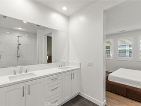 140 Reyes Alley, Lake Forest CA 92630