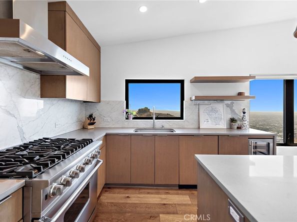 8179 Mannix Drive, Los Angeles CA 90046