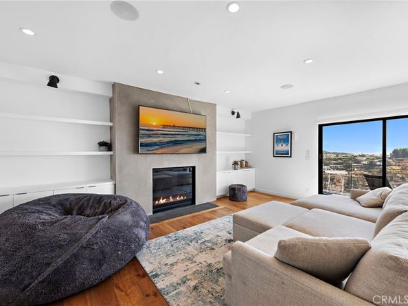 8179 Mannix Drive, Los Angeles CA 90046