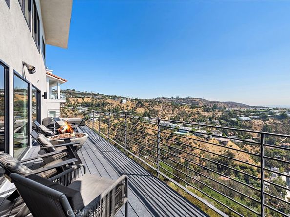 8179 Mannix Drive, Los Angeles CA 90046