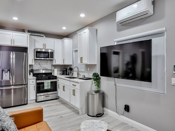 408 S Flower Street, Santa Ana CA 92703