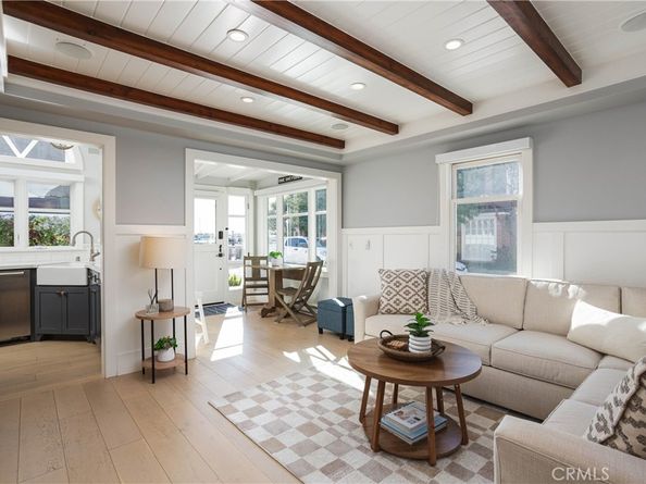 104 Onyx Avenue, Newport Beach CA 92662