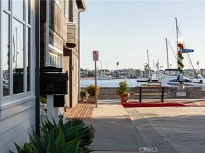 104 Onyx Avenue, Newport Beach CA 92662