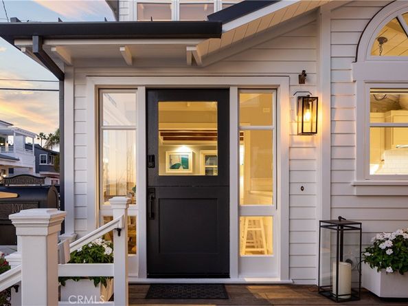 104 Onyx Avenue, Newport Beach CA 92662