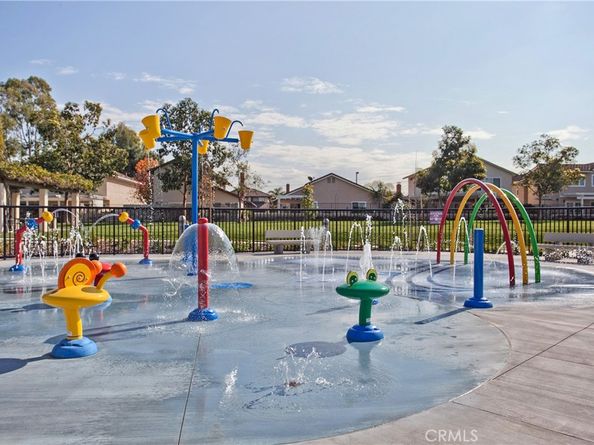 16 E Yale Loop 28, Irvine CA 92604