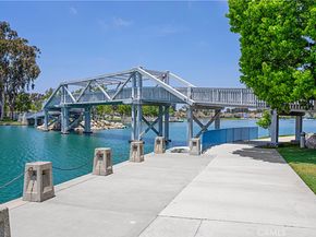 16 E Yale Loop 28, Irvine CA 92604