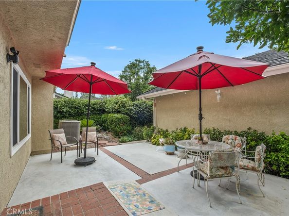 16 E Yale Loop 28, Irvine CA 92604