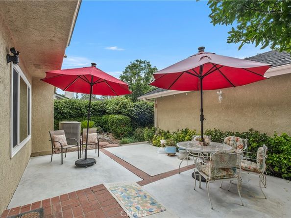 16 E Yale Loop 28, Irvine CA 92604